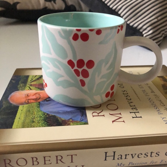 Starbucks Holiday Mug! 12OZ! - Picture 2 of 8